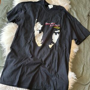 C o n c e r t  T e e • Hall and Oates graphic band tee